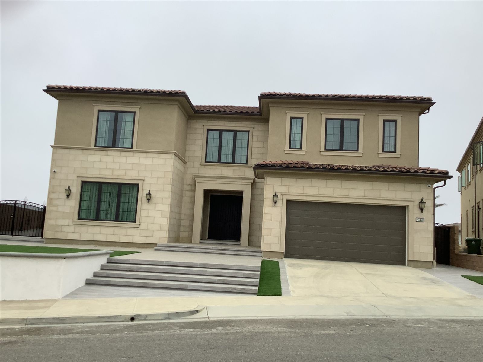 Stone facade residence by CMF Masonry