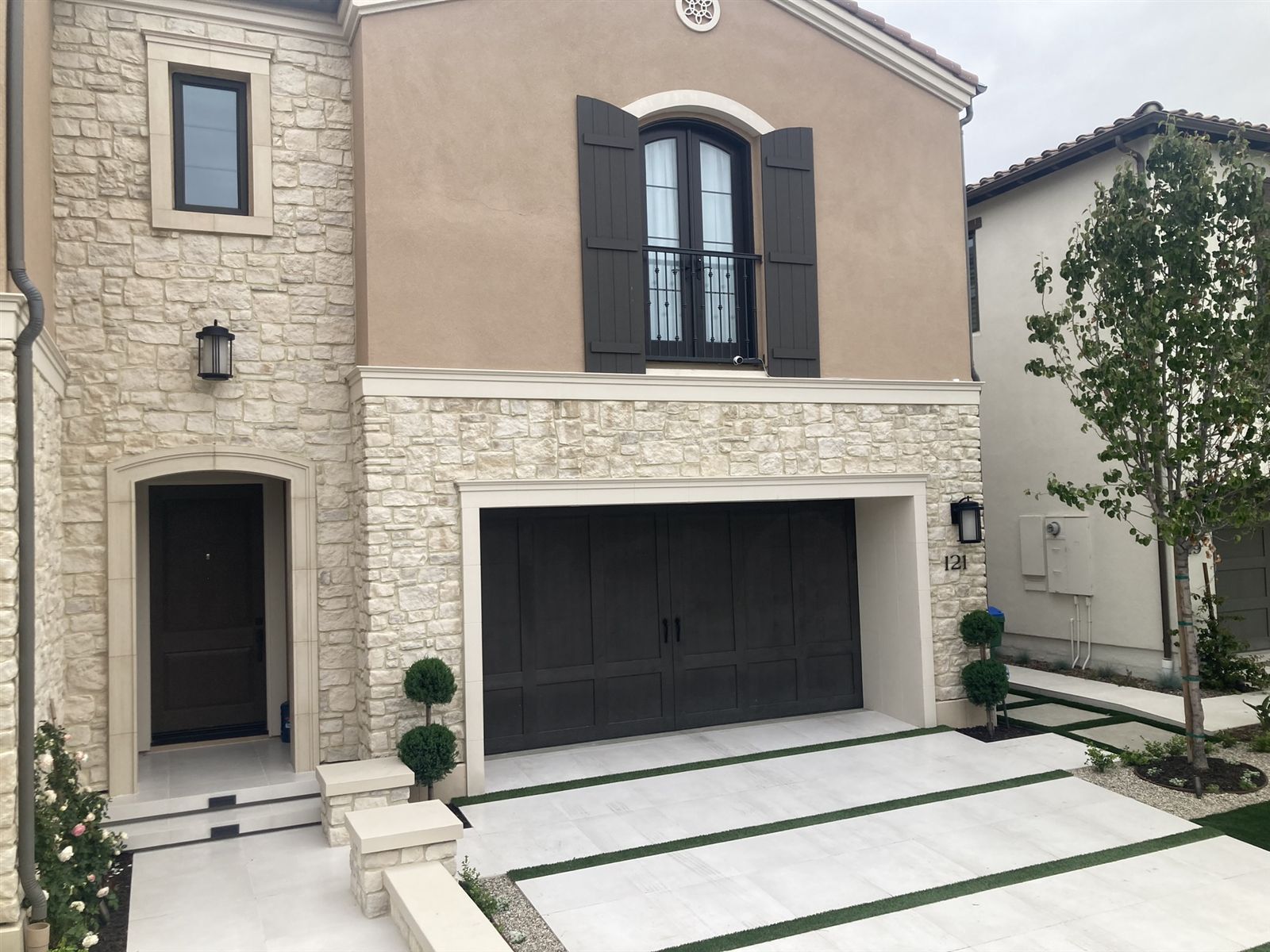 Traditional stone entry by CMF Masonry